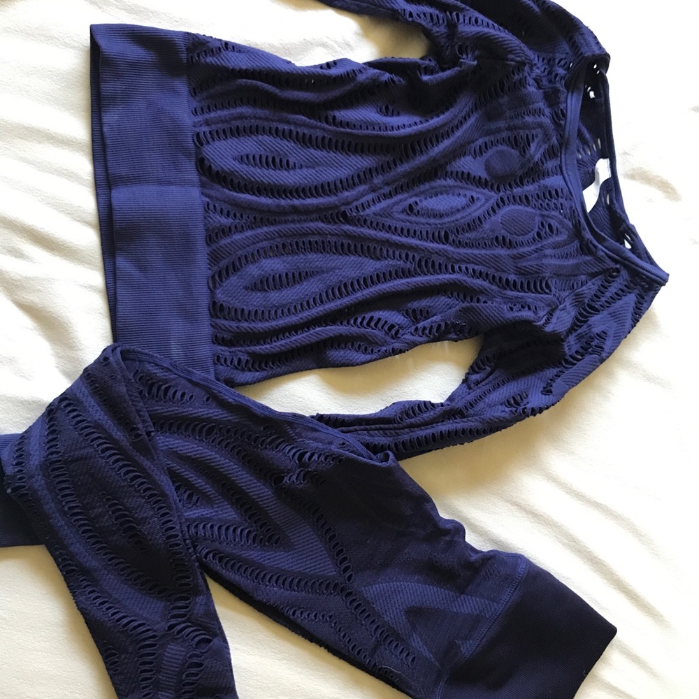 Like-new matching Avocado athleisure set XS